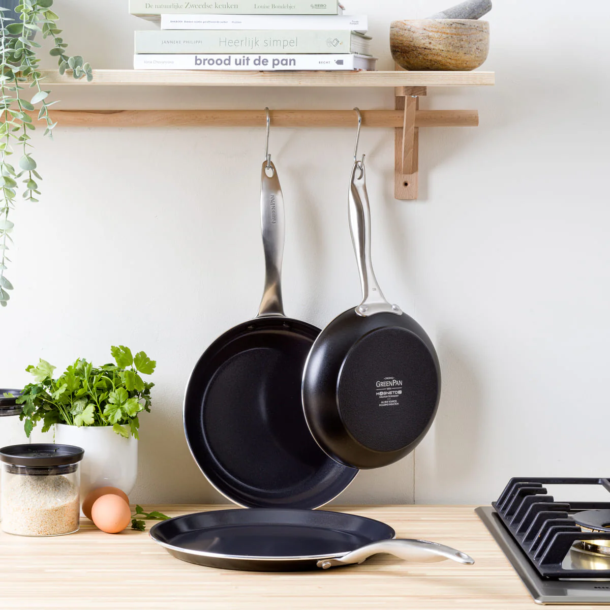 Royal<br> Frying Pan Black - 28cm - Image 4