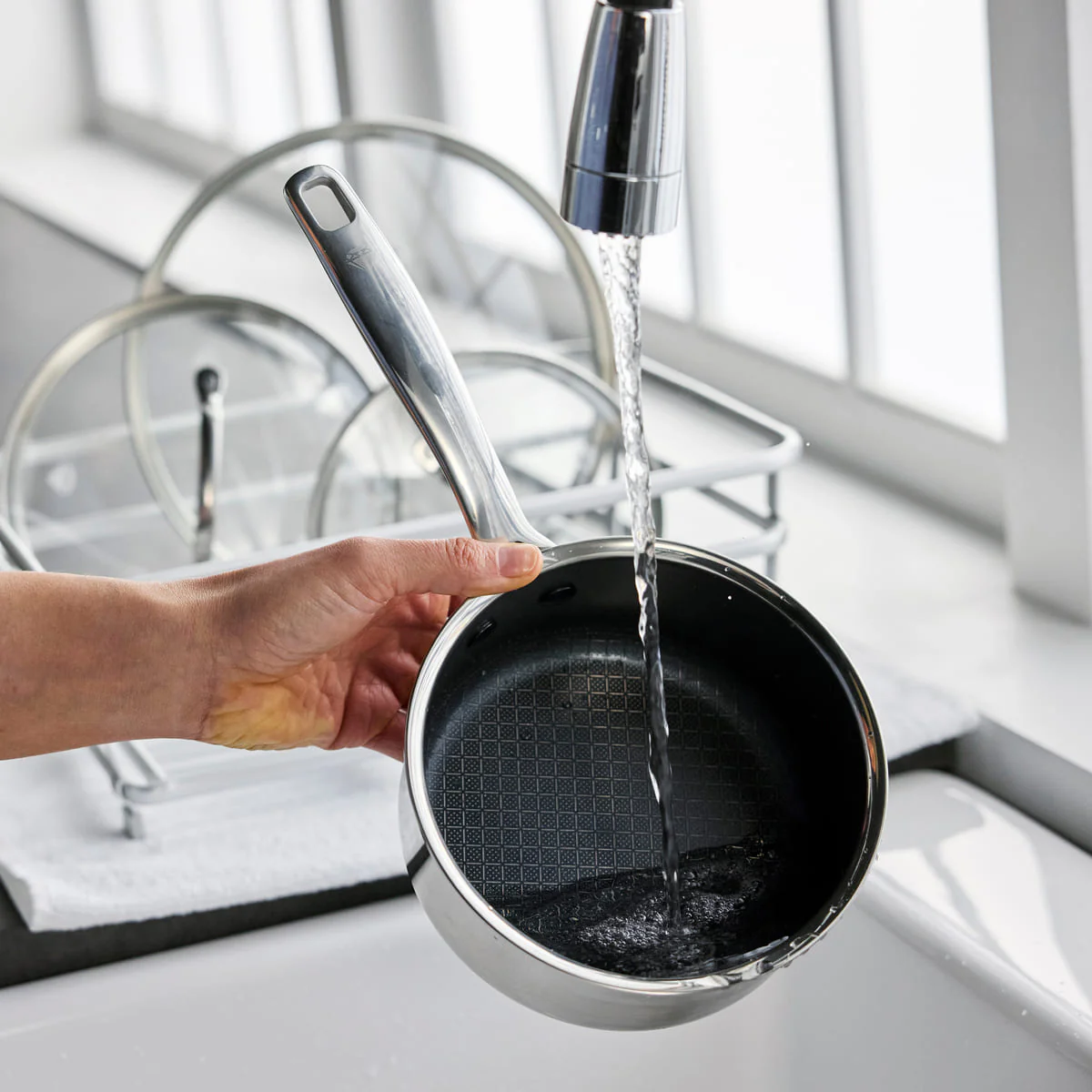 Blue Diamond<br> Diamond Bond Saucepan 16cm, Stainless Steel - Image 8