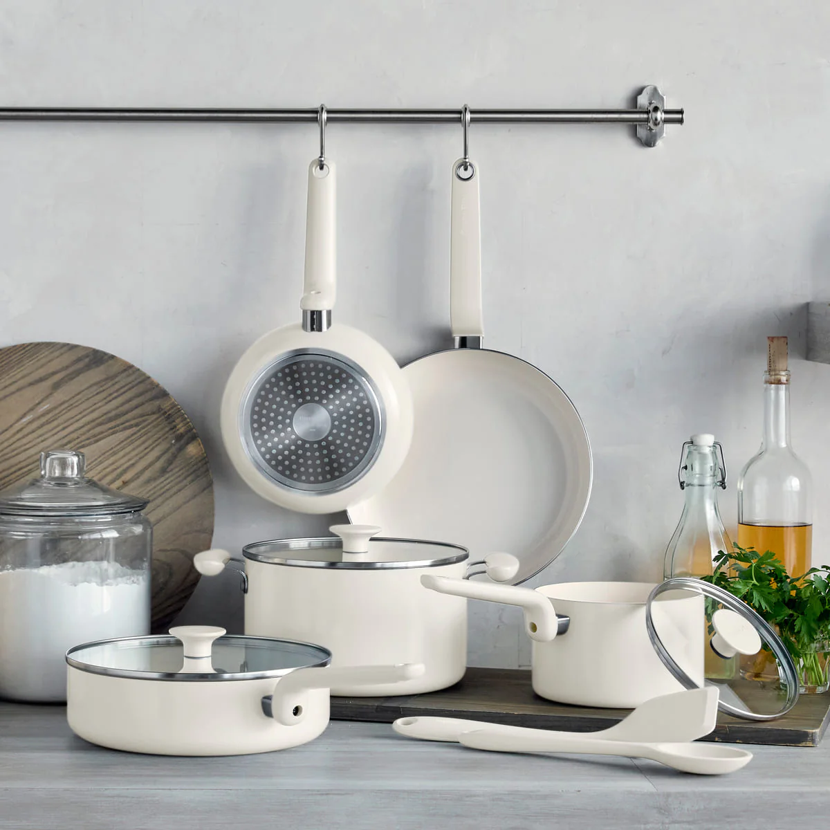 Rio Advanced<br> 10 Pcs Cookware Set, Cream White - Image 2