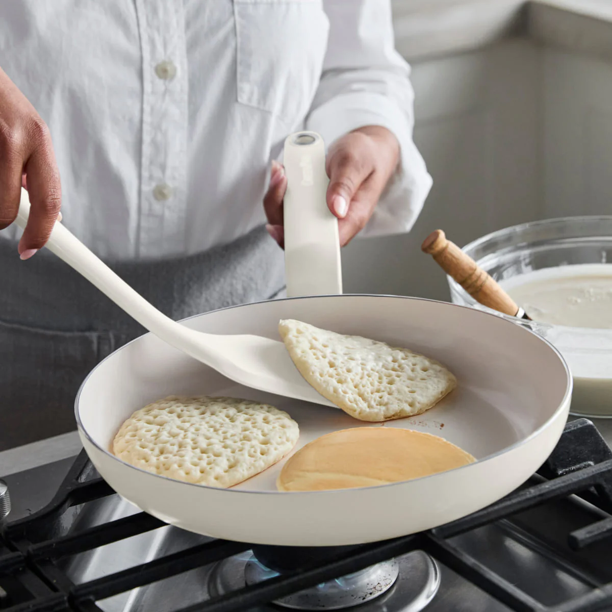 Rio Advanced<br> 10 Pcs Cookware Set, Cream White - Image 5