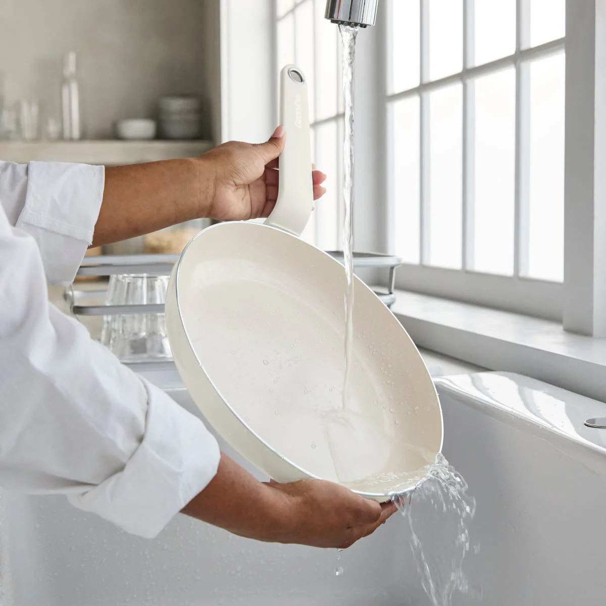Rio Advanced<br> 10 Pcs Cookware Set, Cream White - Image 8