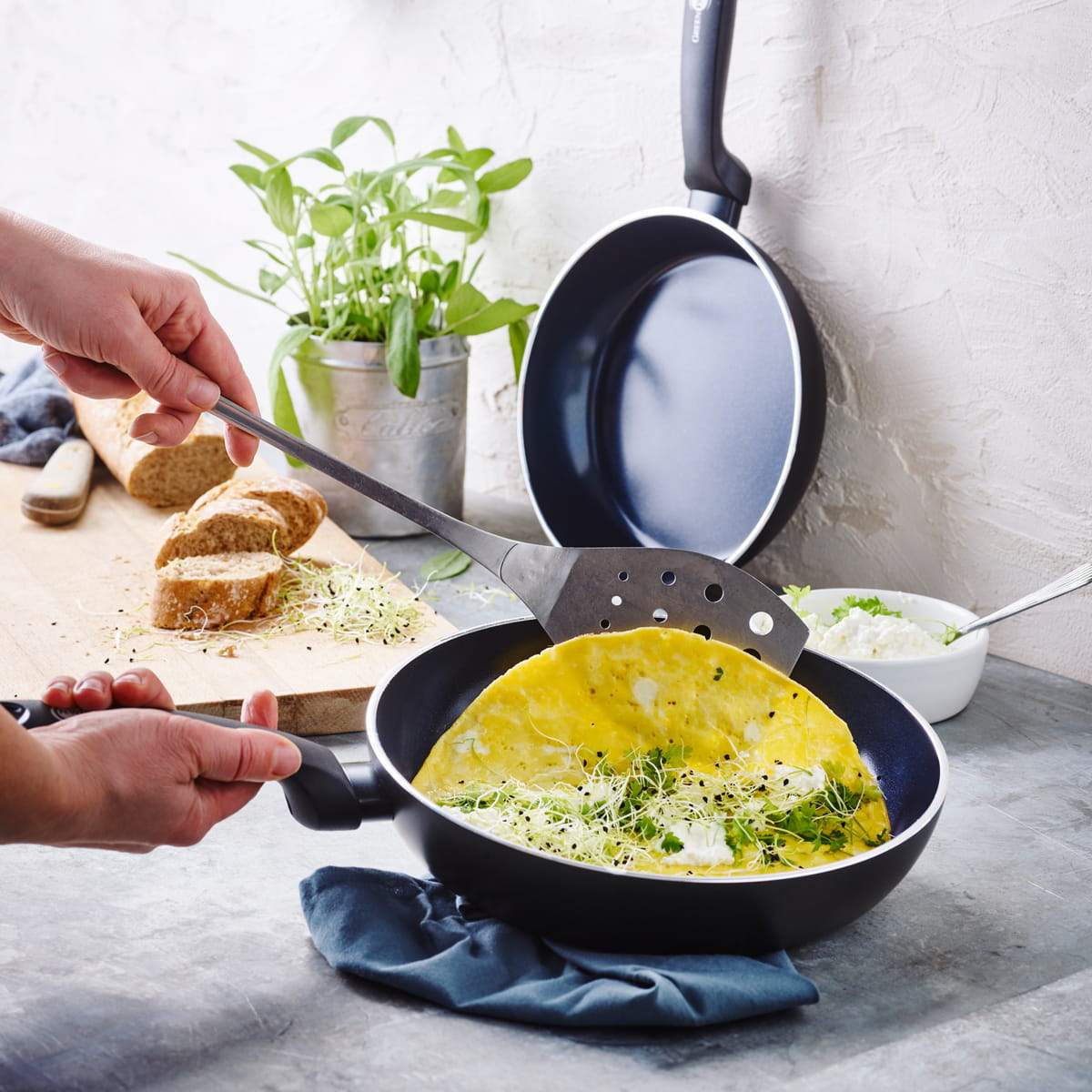 Torino<br> Frying Pan, Black - 24cm - Image 2