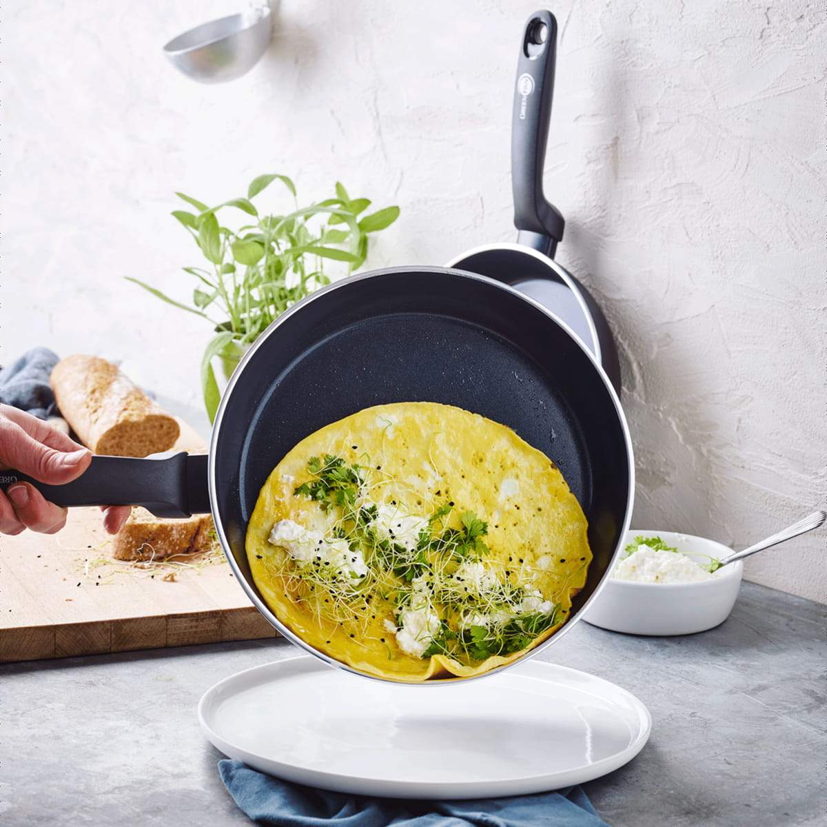 Torino<br> Frying Pan, Black - 24cm - Image 6